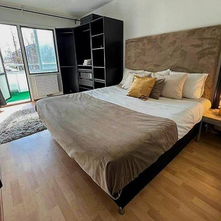 Private Room In Apartment Malmo Ngoại thất bức ảnh